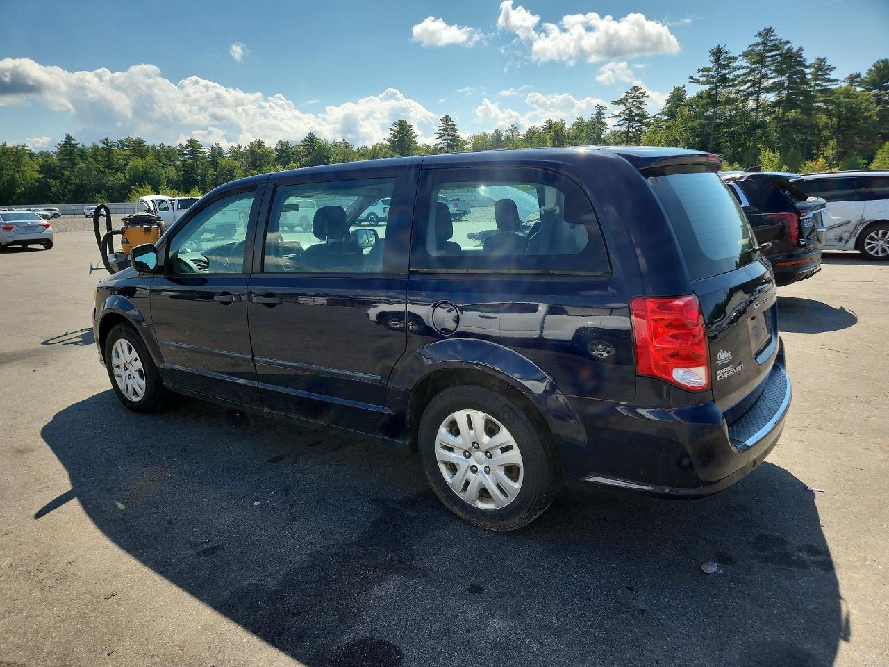 2015 DODGE GRAND CARAVAN SE — снимка 2