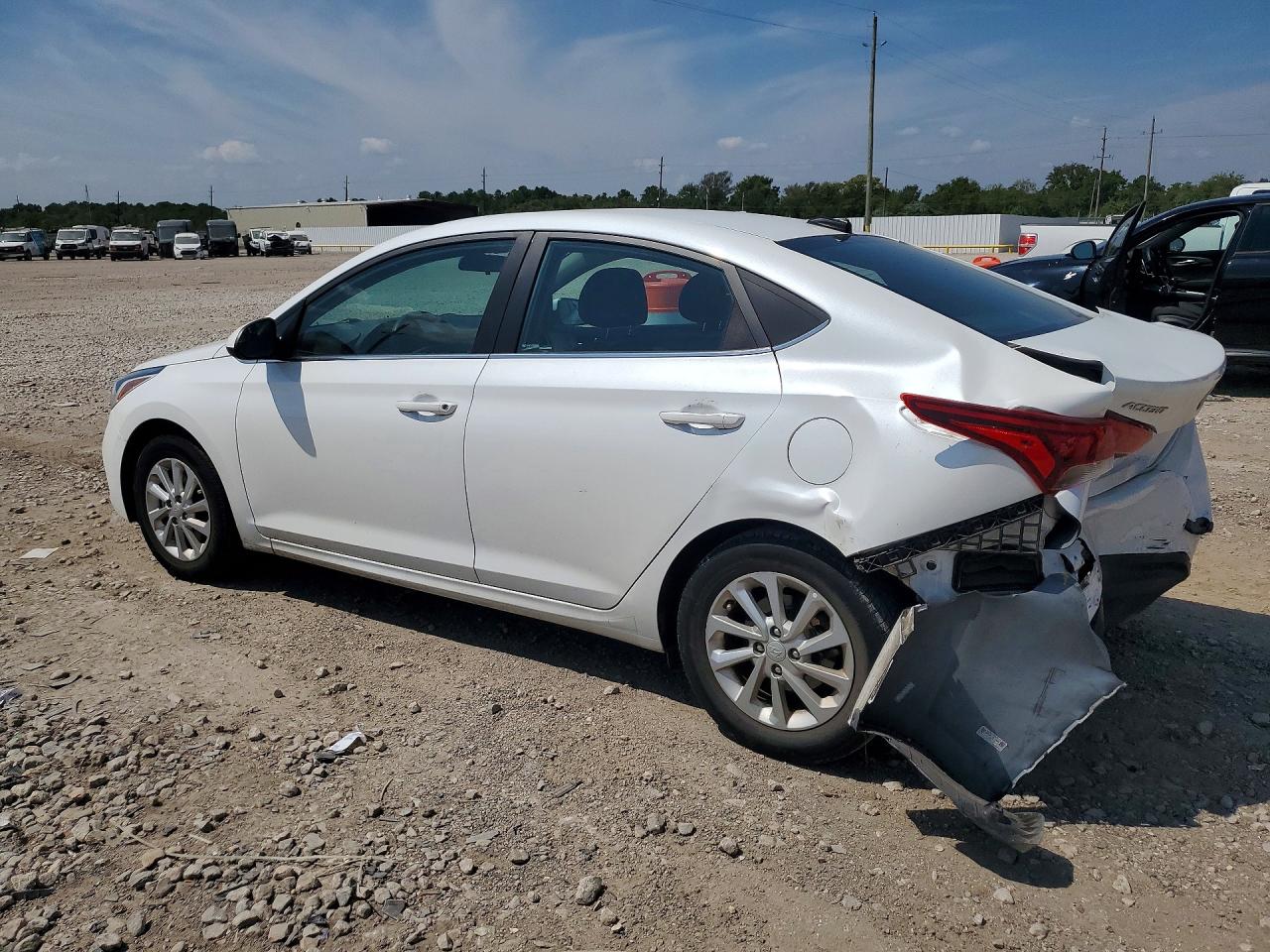 2022 HYUNDAI ACCENT SEL — photo 2
