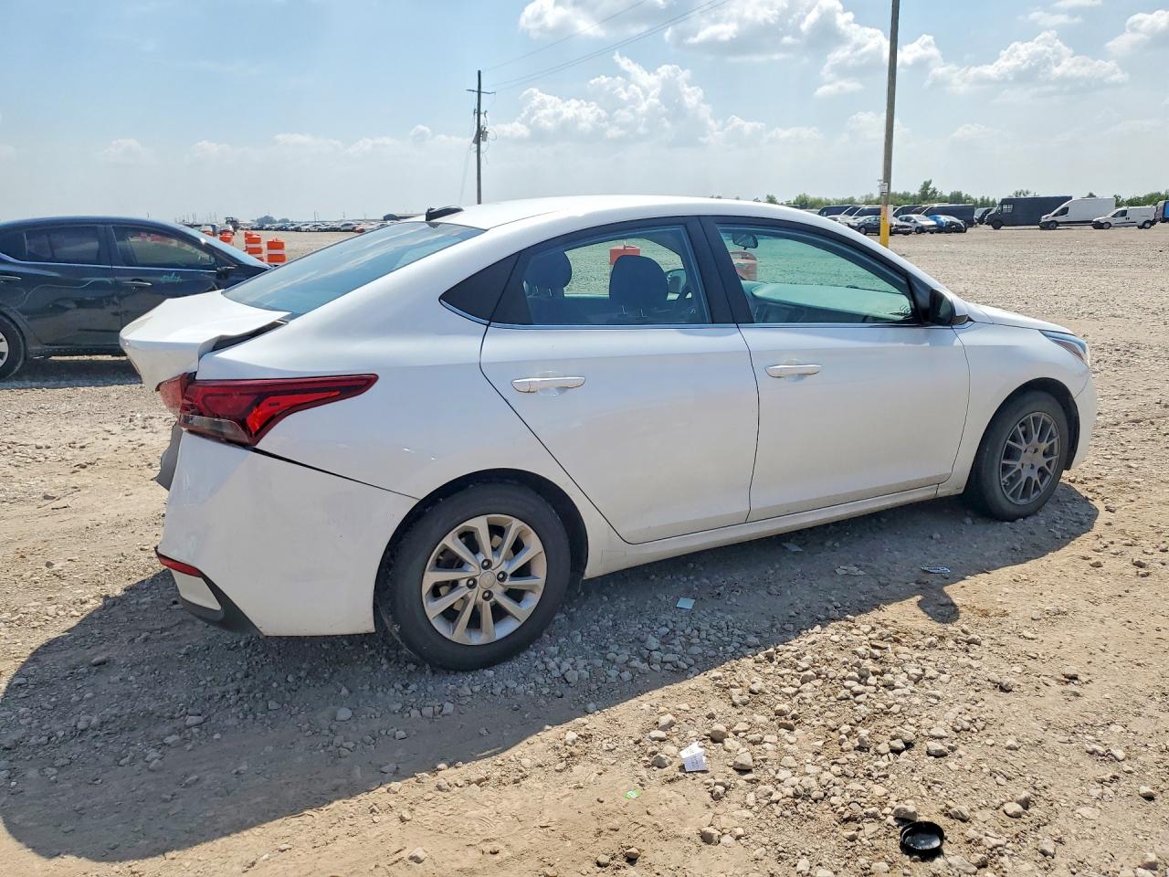 2022 HYUNDAI ACCENT SEL — photo 3