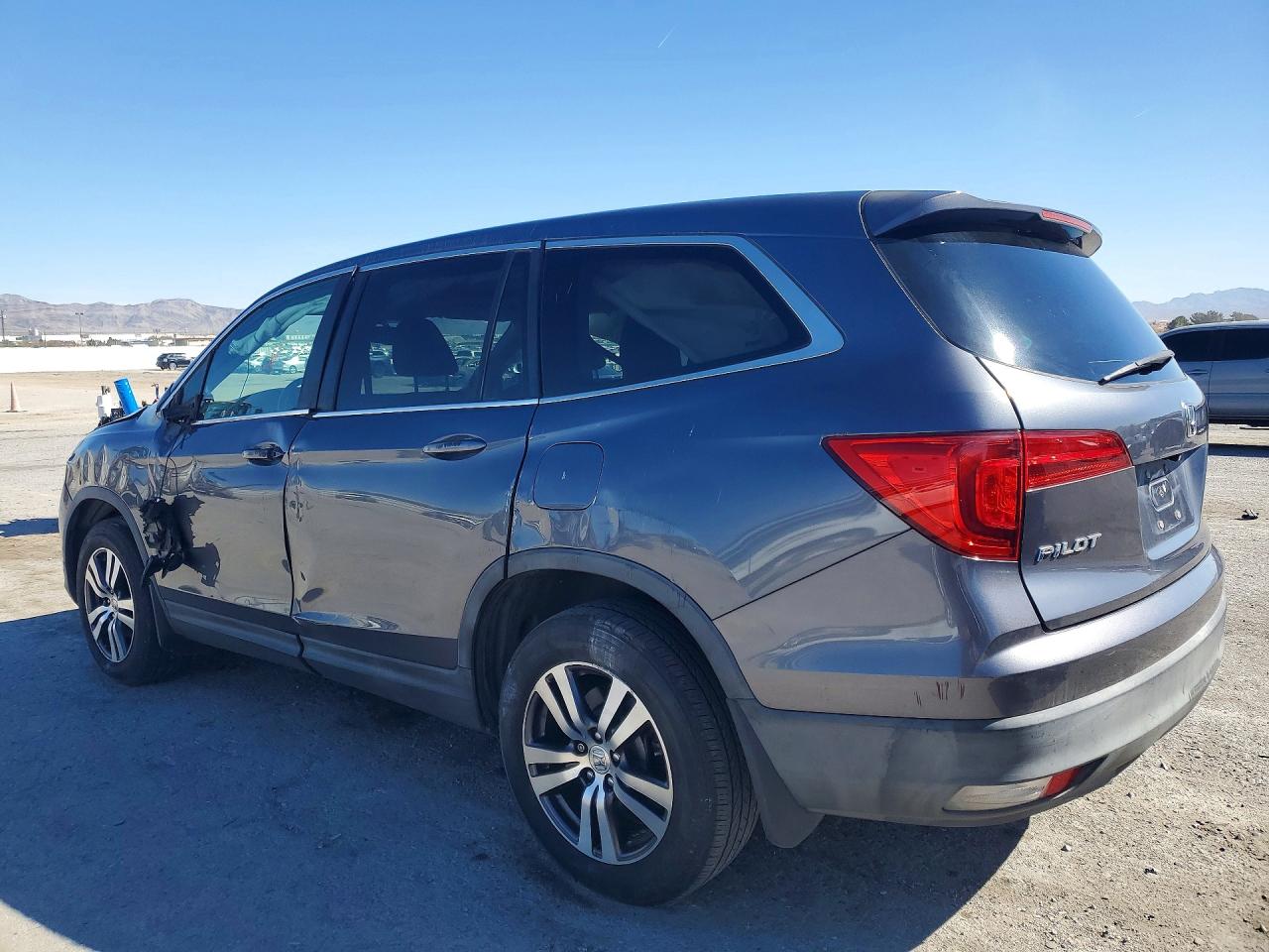 2016 HONDA PILOT EXL — снимка 2