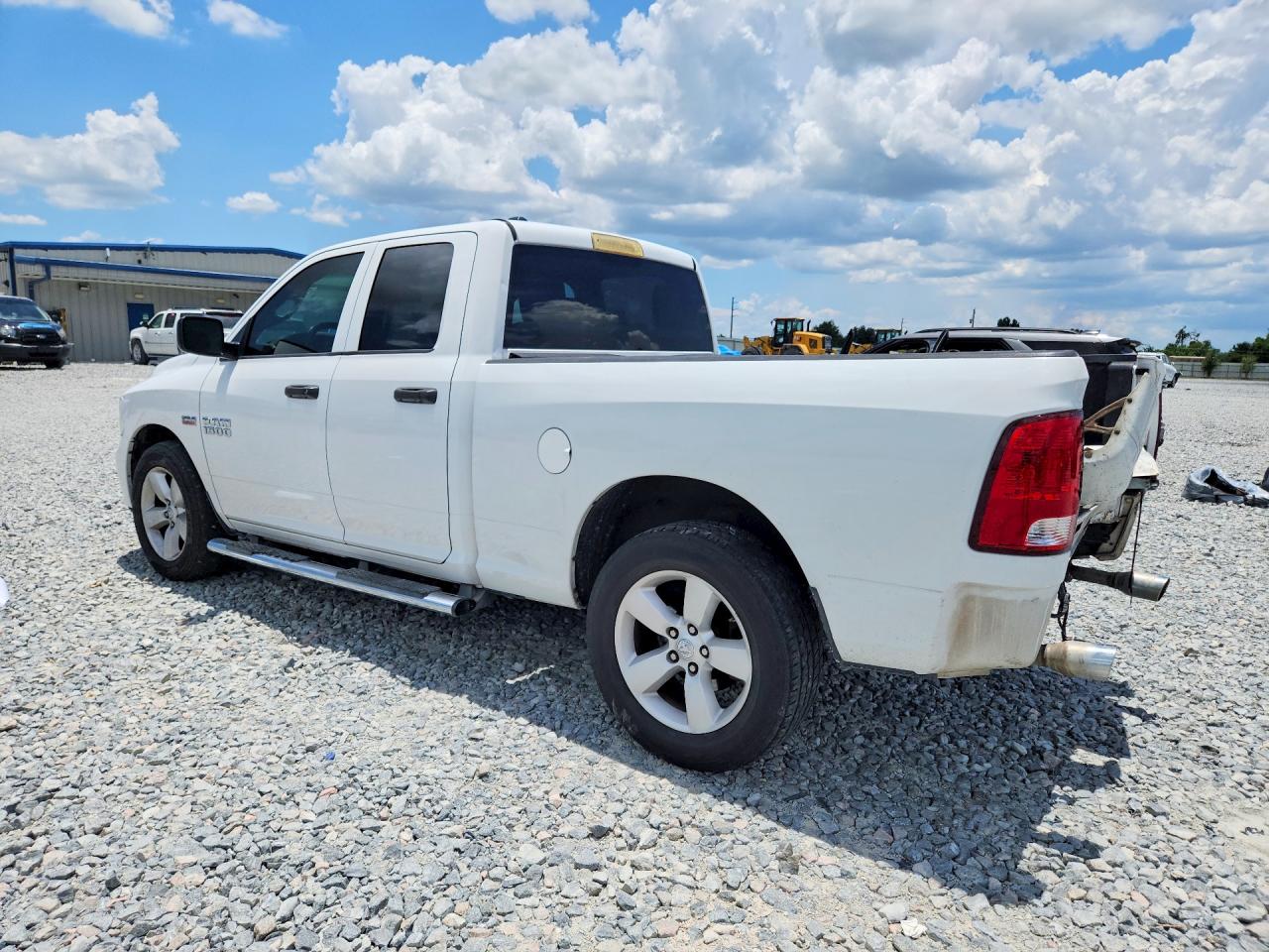 2015 RAM 1500 ST — снимка 2