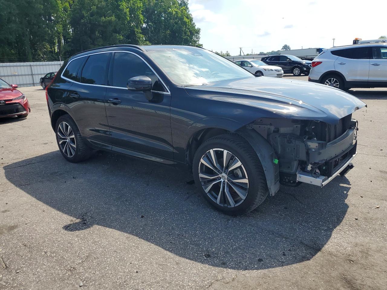 2022 VOLVO XC60 B5 MOMENTUM — снимка 4