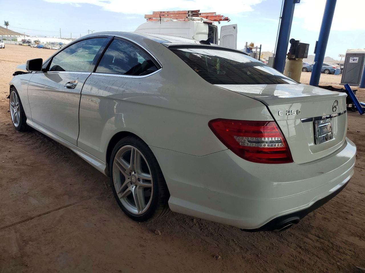 2013 MERCEDES-BENZ C 250 — снимка 2