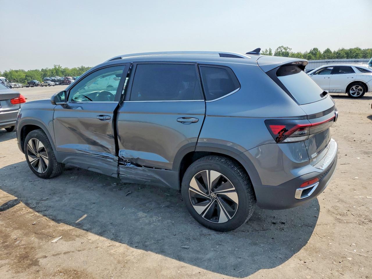2025 VOLKSWAGEN TAOS SE — снимка 2