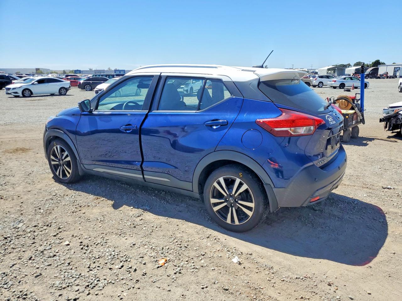 2020 NISSAN KICKS SR — снимка 2
