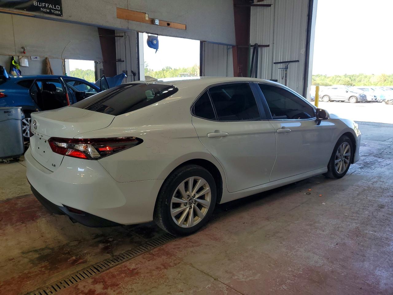 2022 TOYOTA CAMRY LE — снимка 3