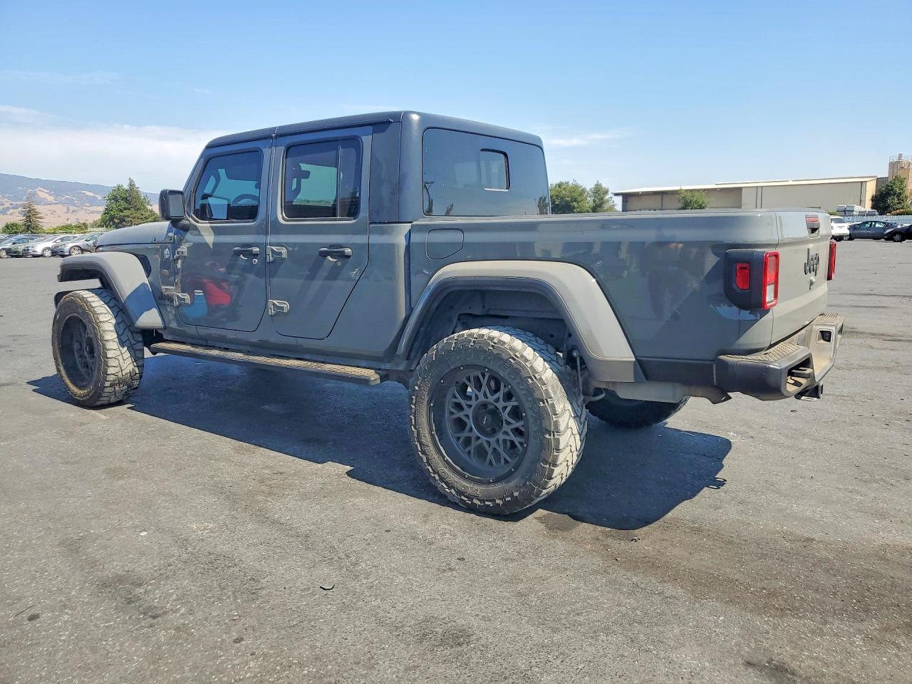 2021 JEEP GLADIATOR SPORT — снимка 2