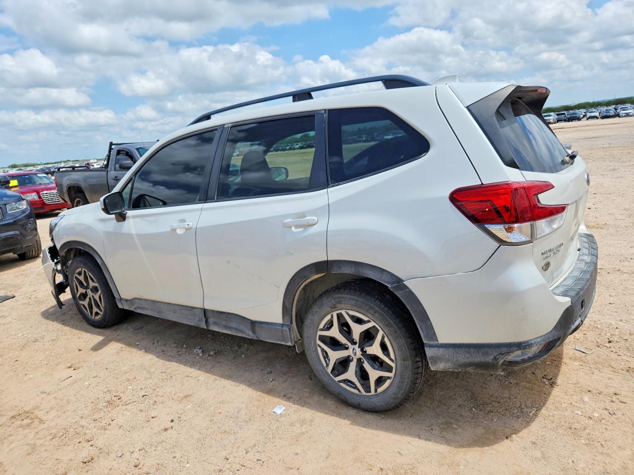 2019 SUBARU FORESTER PREMIUM — снимка 2