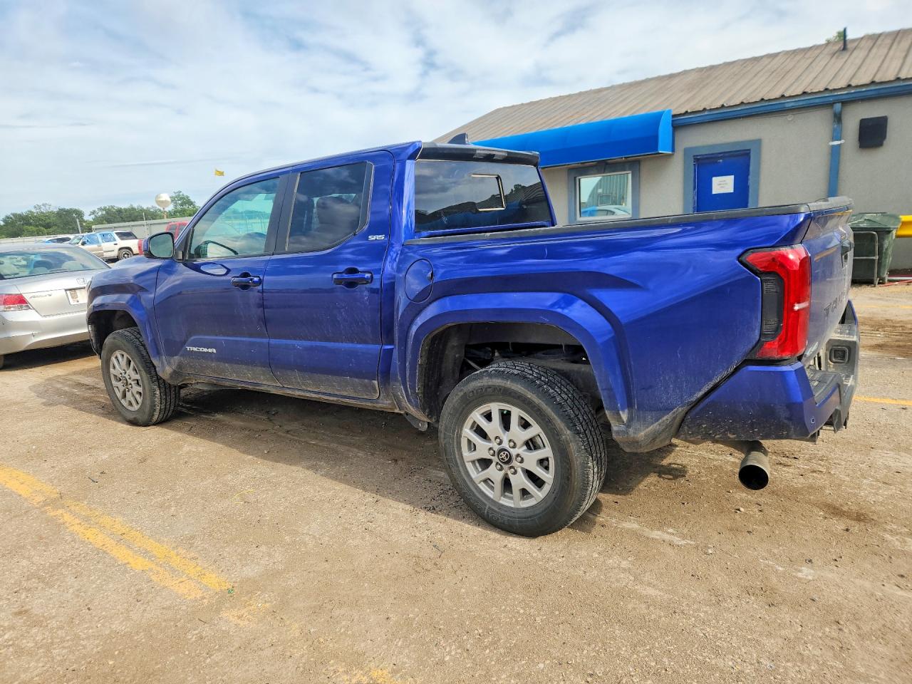 2025 TOYOTA TACOMA SR5 — снимка 2