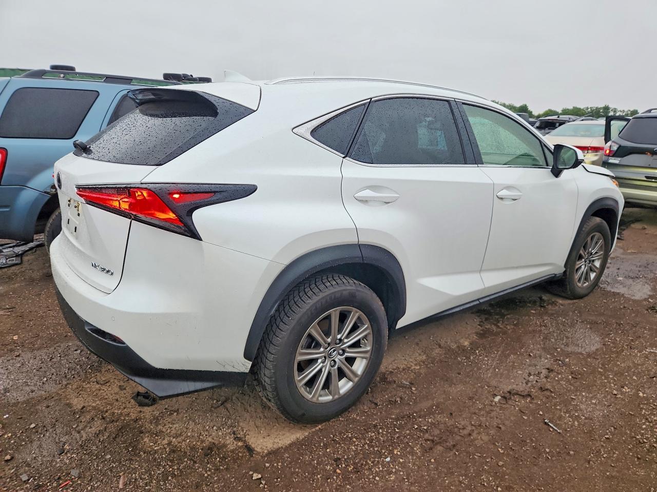 2021 LEXUS NX 300 BASE — снимка 3