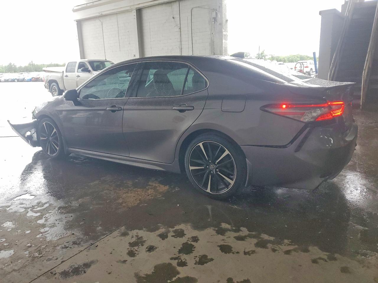 2019 TOYOTA CAMRY XSE — снимка 2