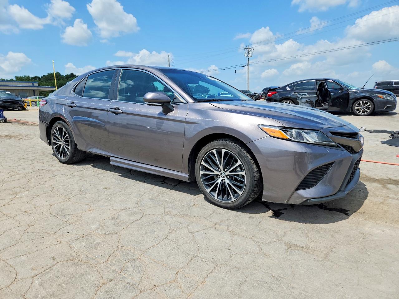 2020 TOYOTA CAMRY SE — снимка 4