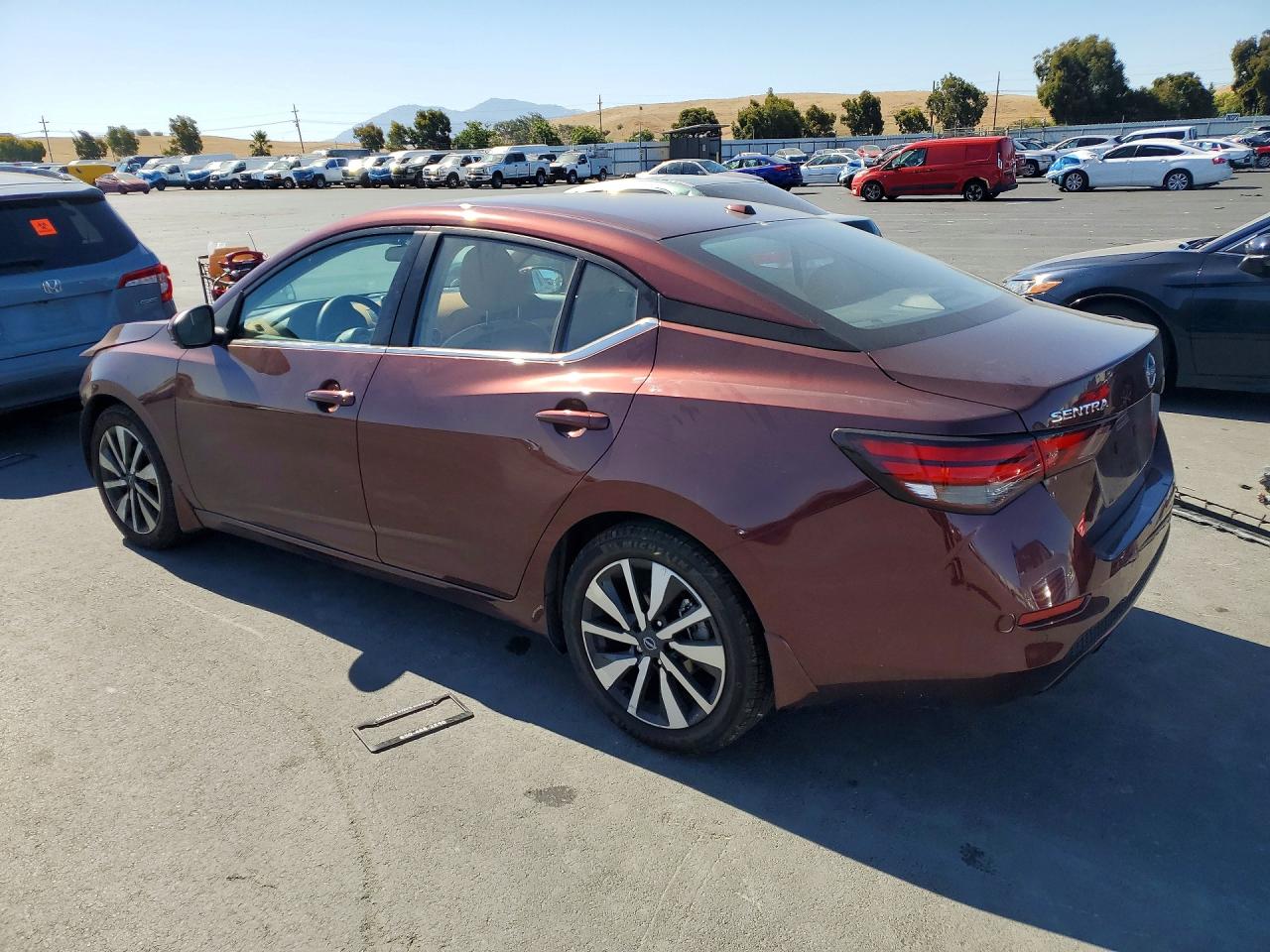 2025 NISSAN SENTRA SV — снимка 2