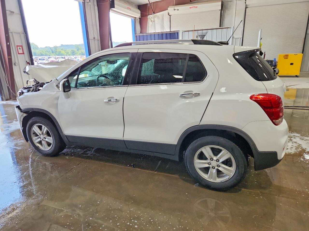 2017 CHEVROLET TRAX 1LT — снимка 2