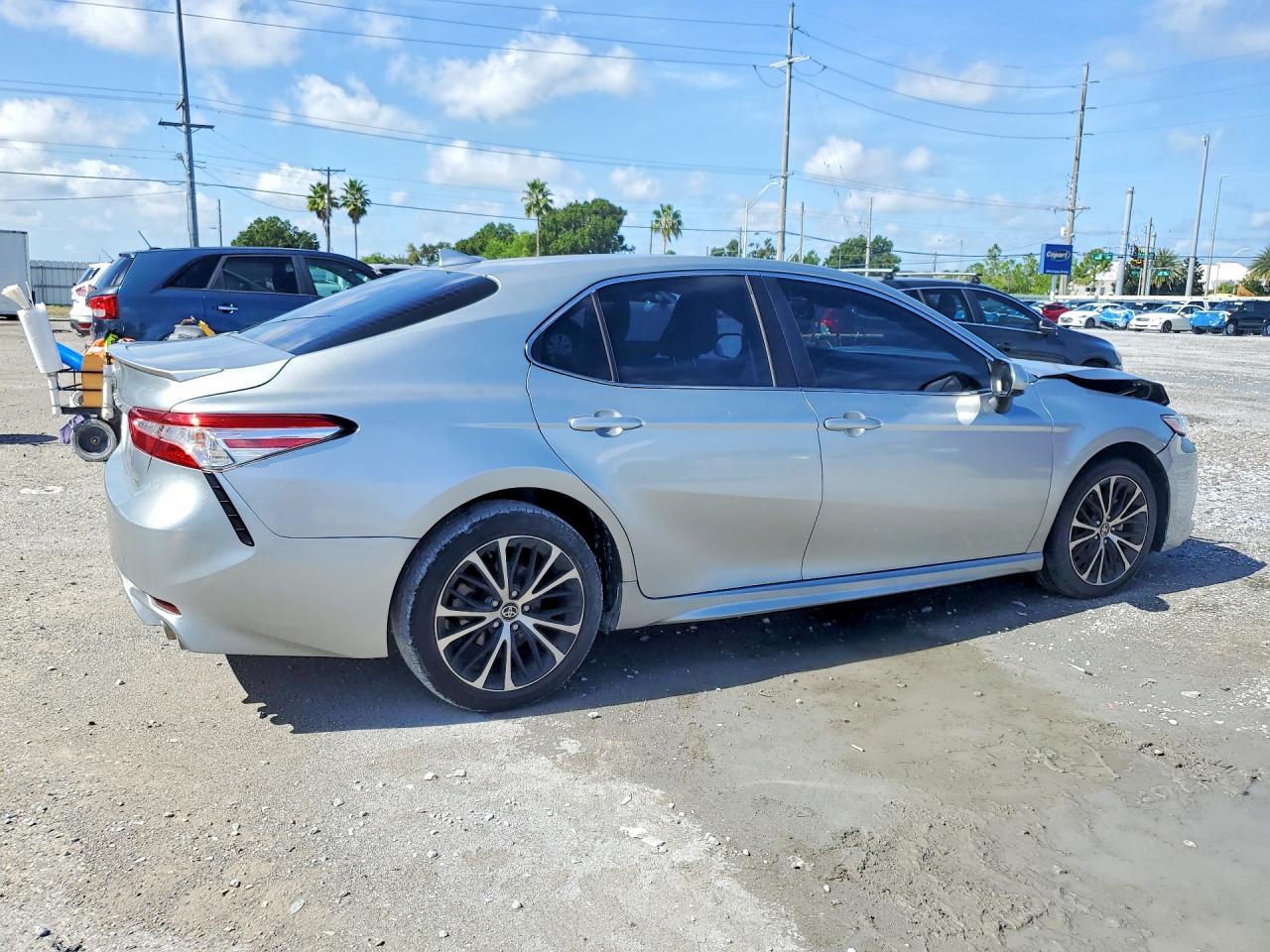 2020 TOYOTA CAMRY SE — снимка 3