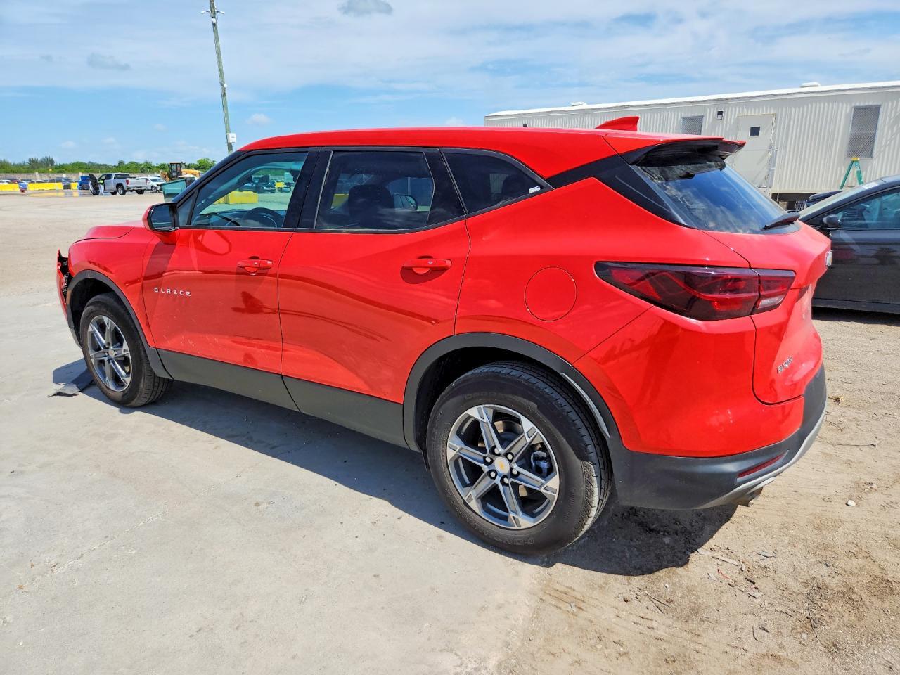 2025 CHEVROLET BLAZER 2LT — снимка 2