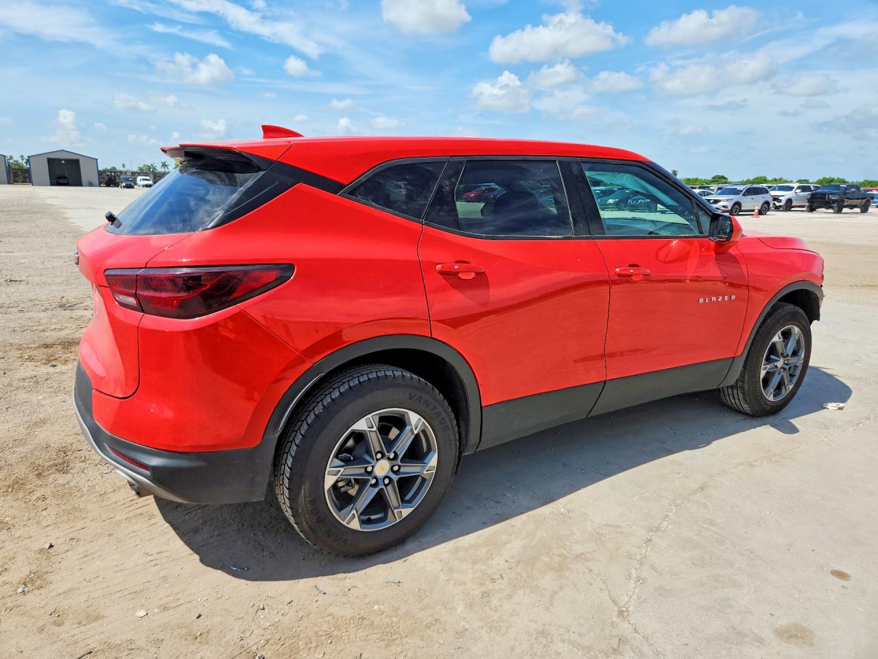 2025 CHEVROLET BLAZER 2LT — снимка 3