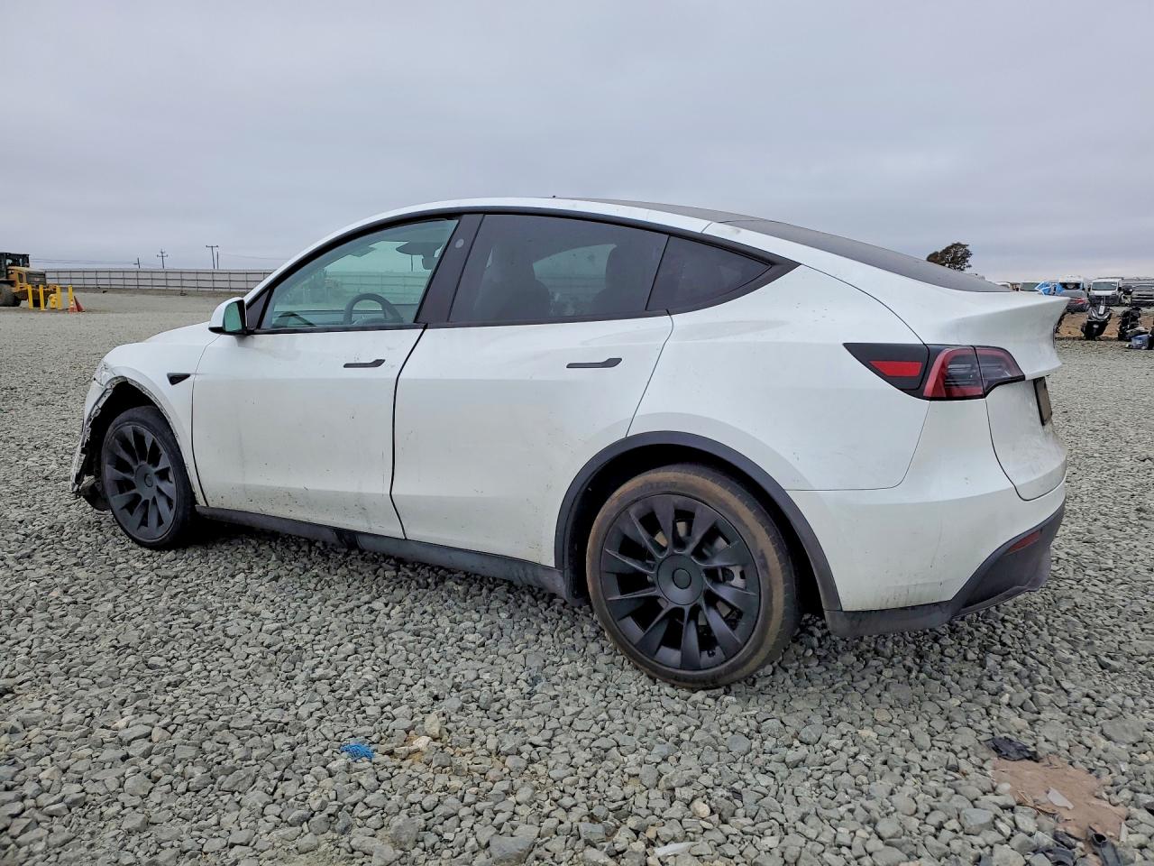 2023 TESLA MODEL Y — снимка 2