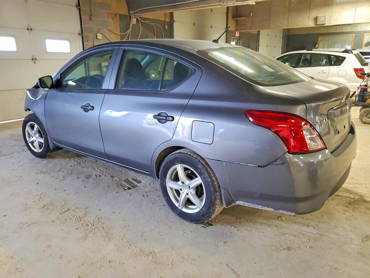 2017 NISSAN VERSA S — снимка 2