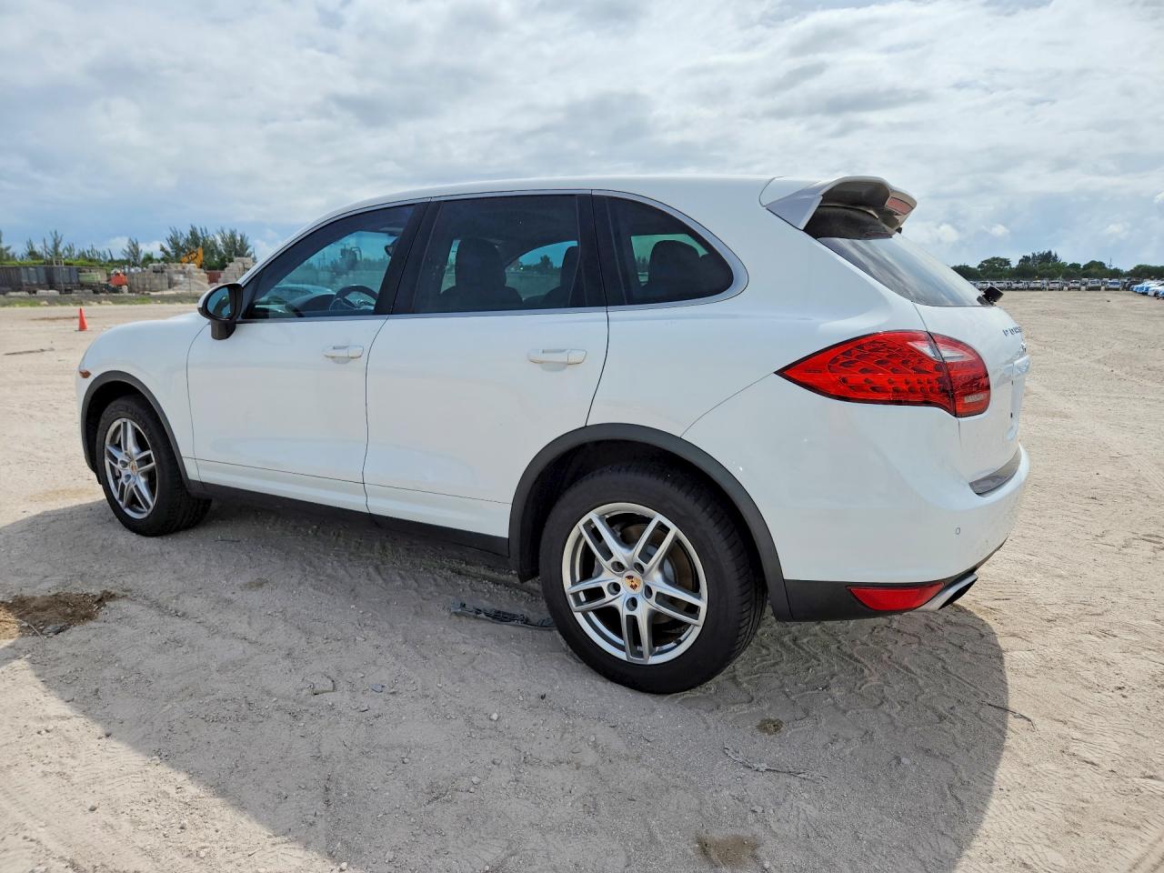 2014 PORSCHE CAYENNE — снимка 2