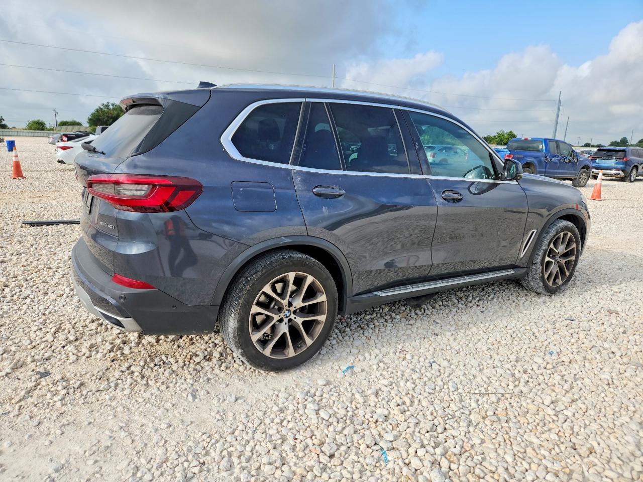 2021 BMW X5 SDRIVE 40I — снимка 3
