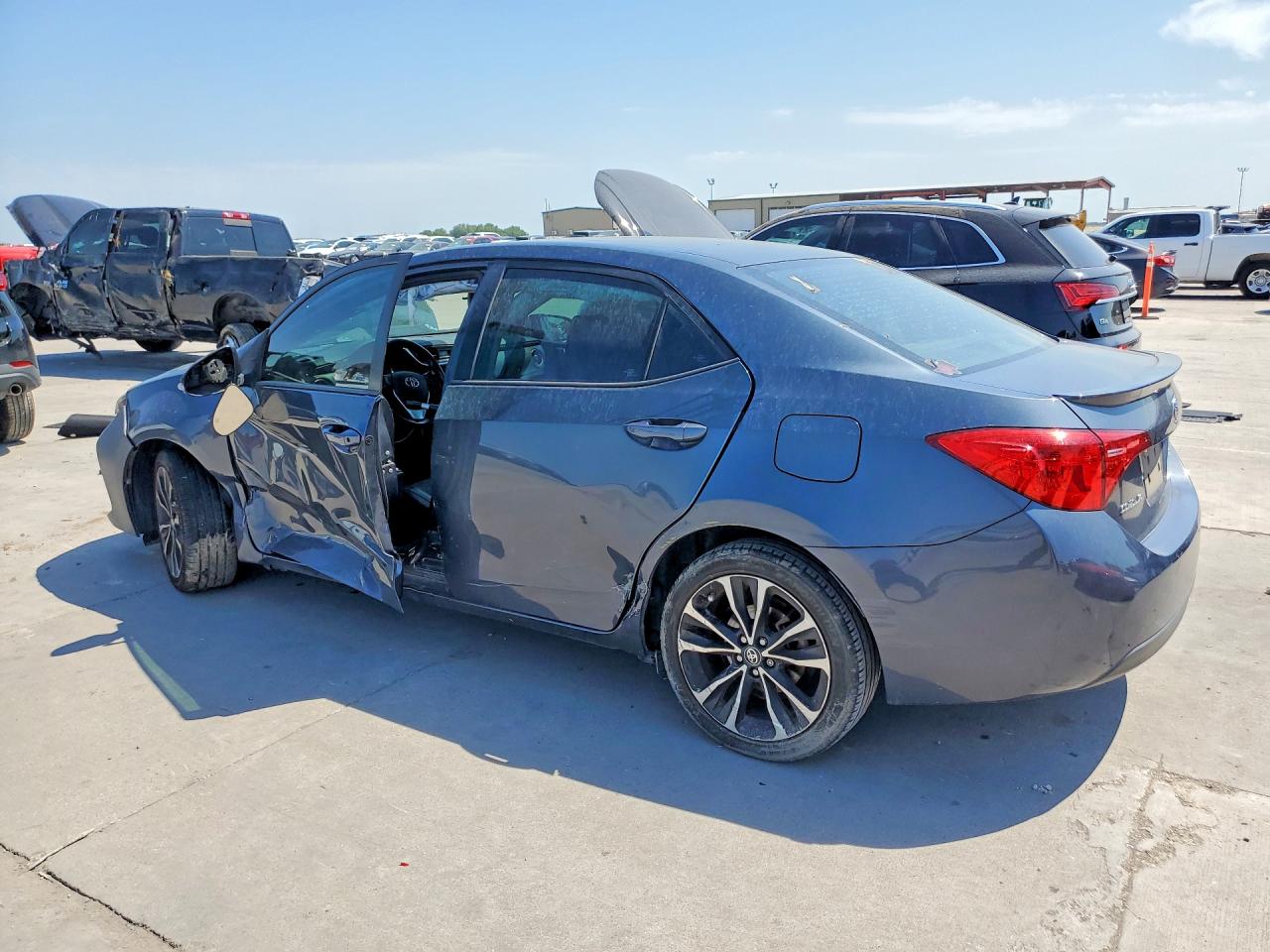 2018 TOYOTA COROLLA SE — снимка 2