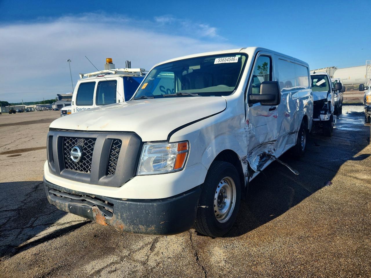 2015 NISSAN NV 2500 HD S