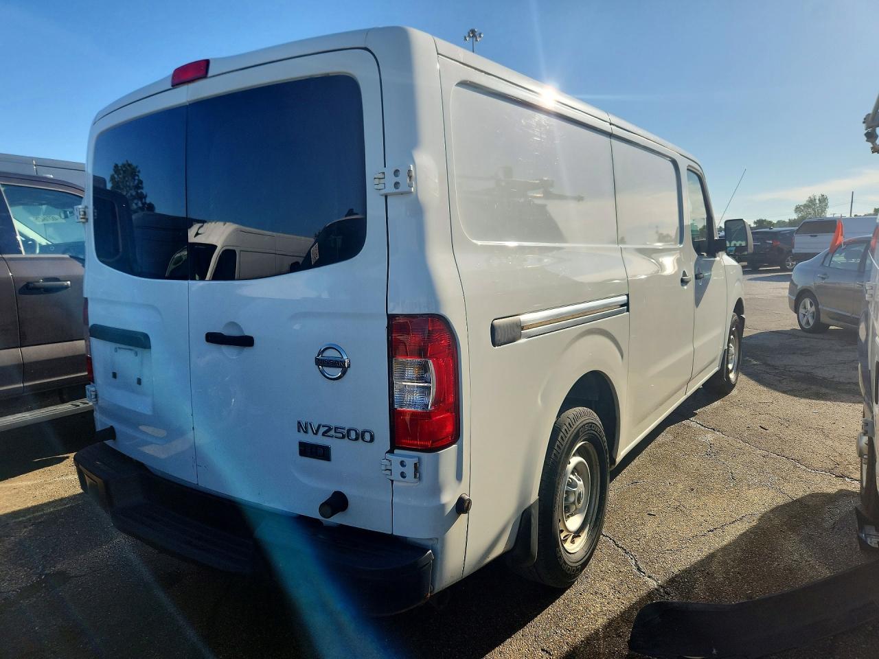 2015 NISSAN NV 2500 HD S — снимка 3