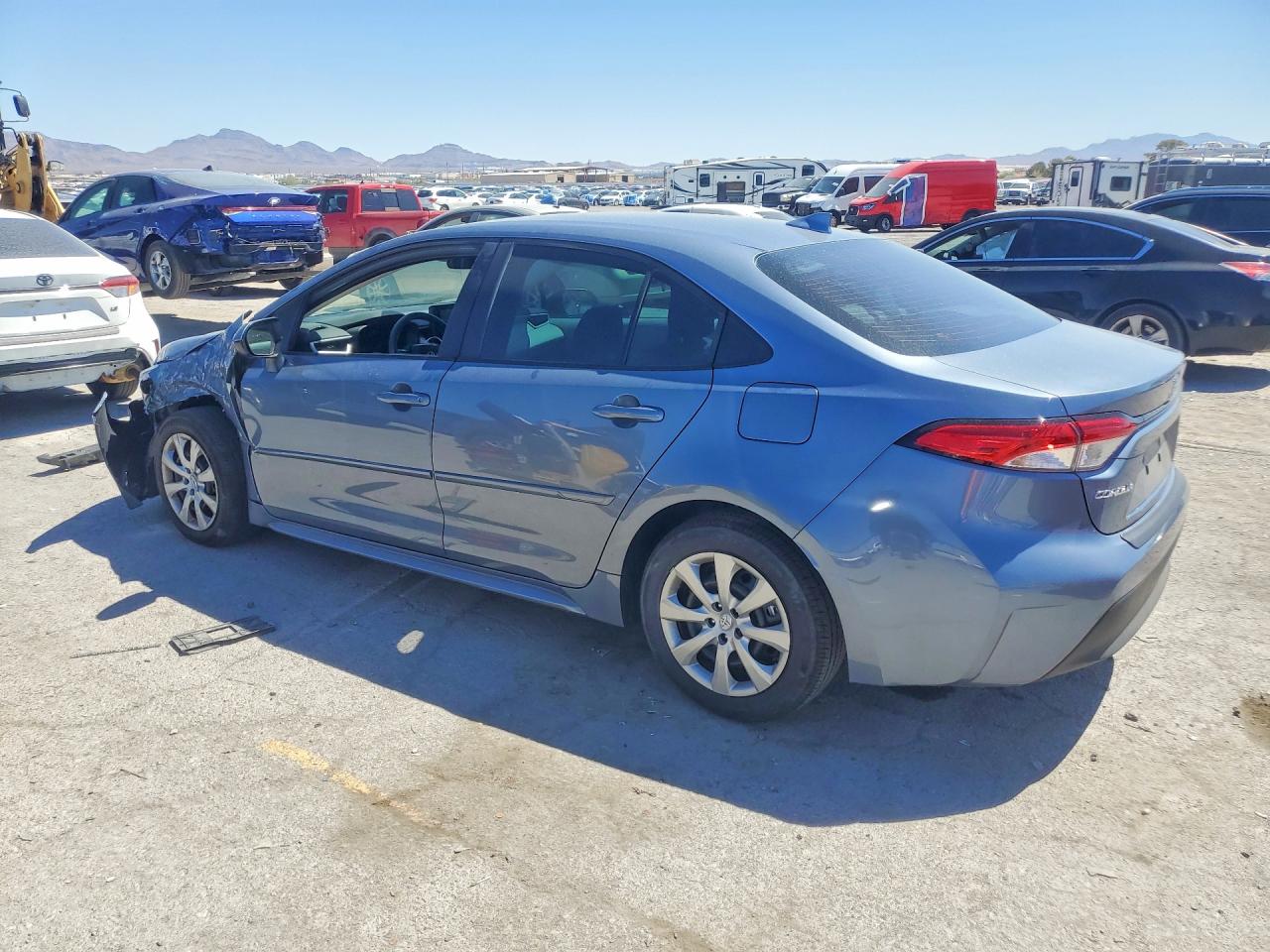 2026 TOYOTA COROLLA LE — снимка 2