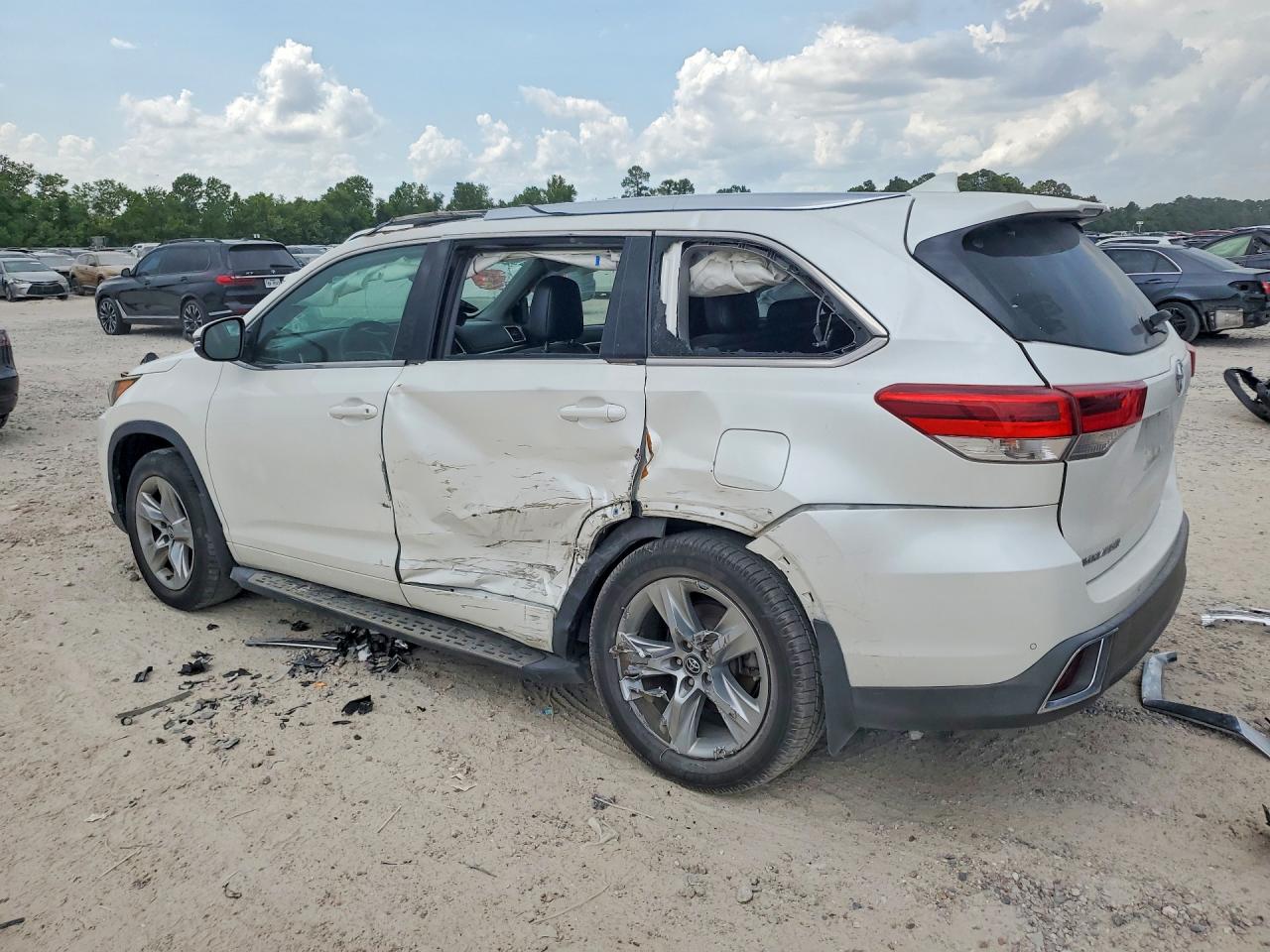 2017 TOYOTA HIGHLANDER LIMITED — снимка 2