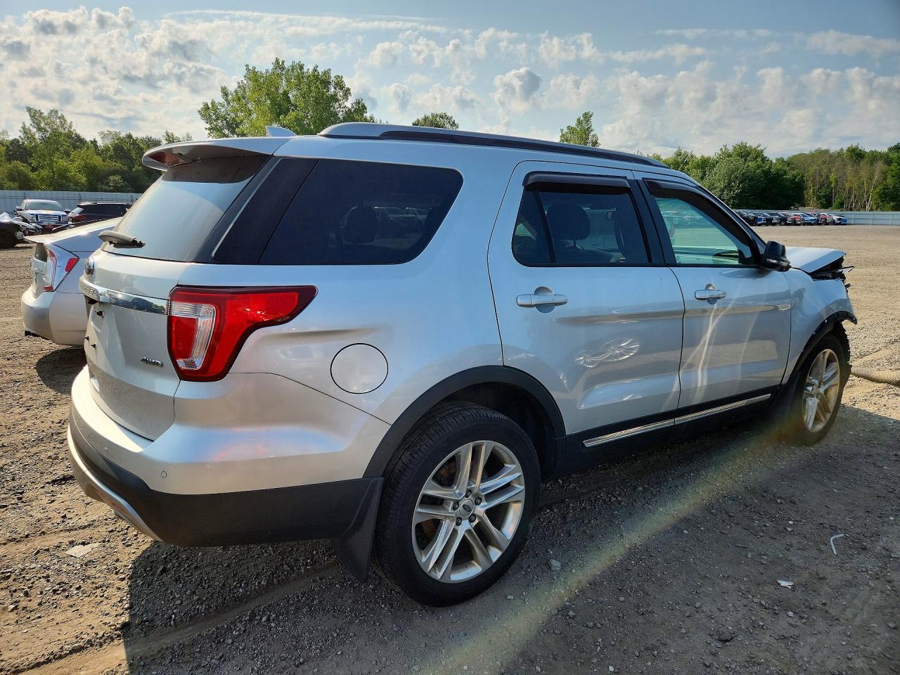 2017 FORD EXPLORER XLT — снимка 3