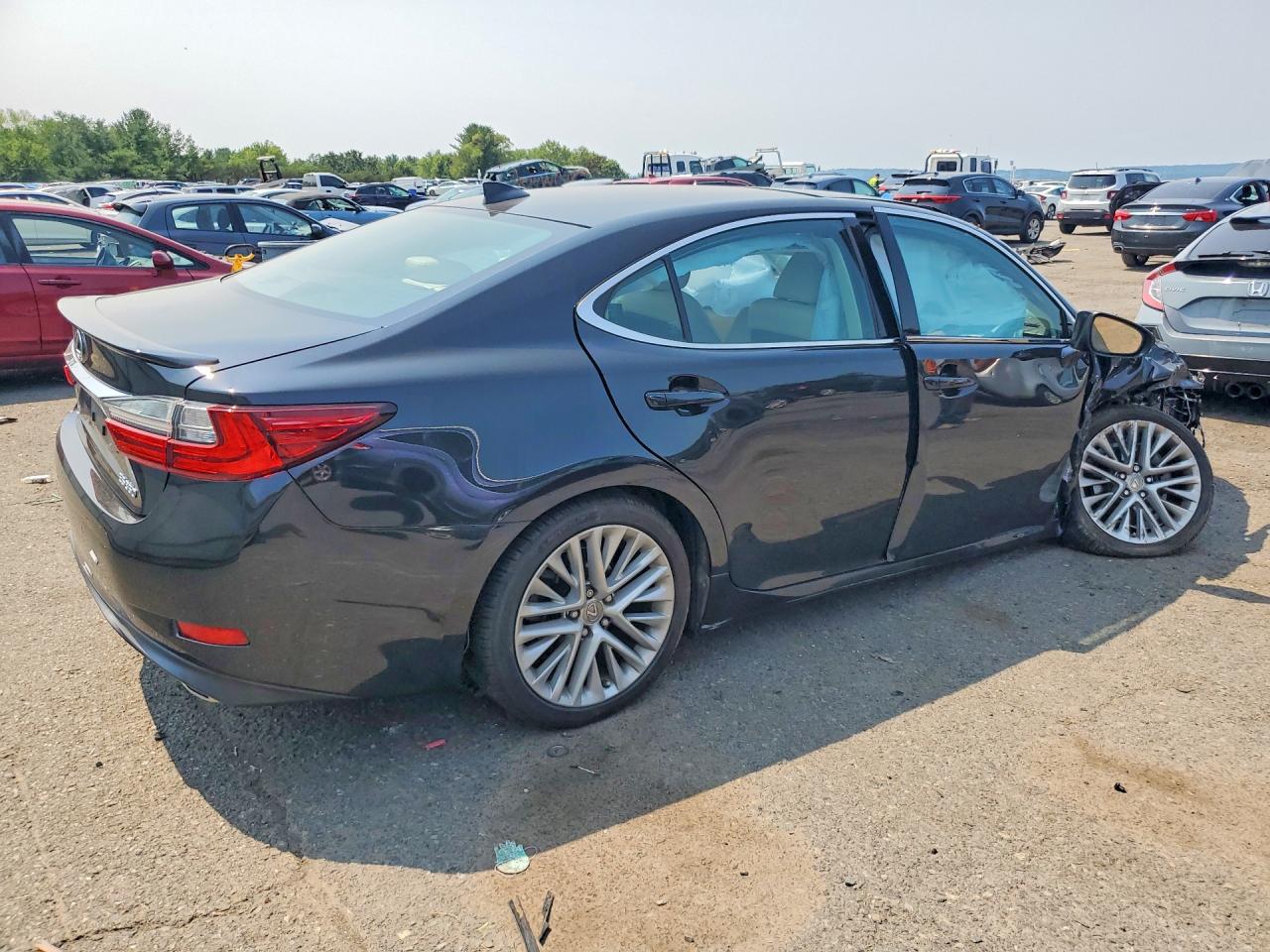 2016 LEXUS ES 350 — снимка 3