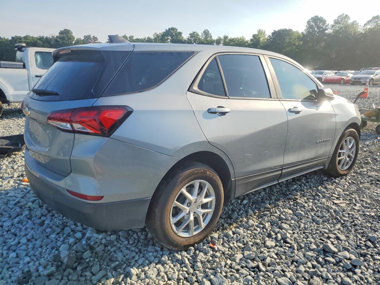 2024 CHEVROLET EQUINOX LS — снимка 3