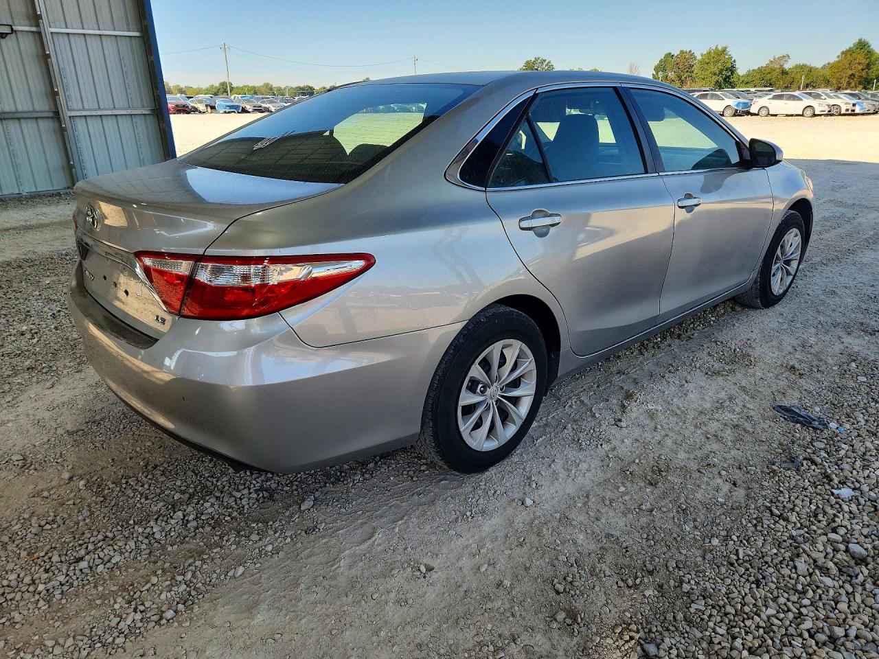 2016 TOYOTA CAMRY LE — снимка 3