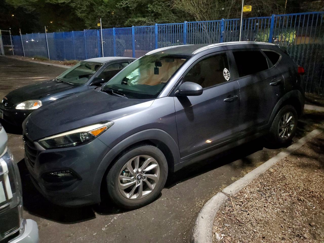 2016 HYUNDAI TUCSON SE