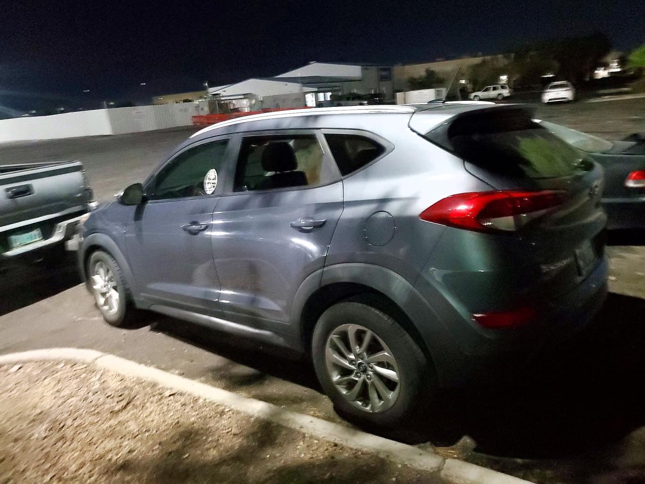2016 HYUNDAI TUCSON SE — снимка 2