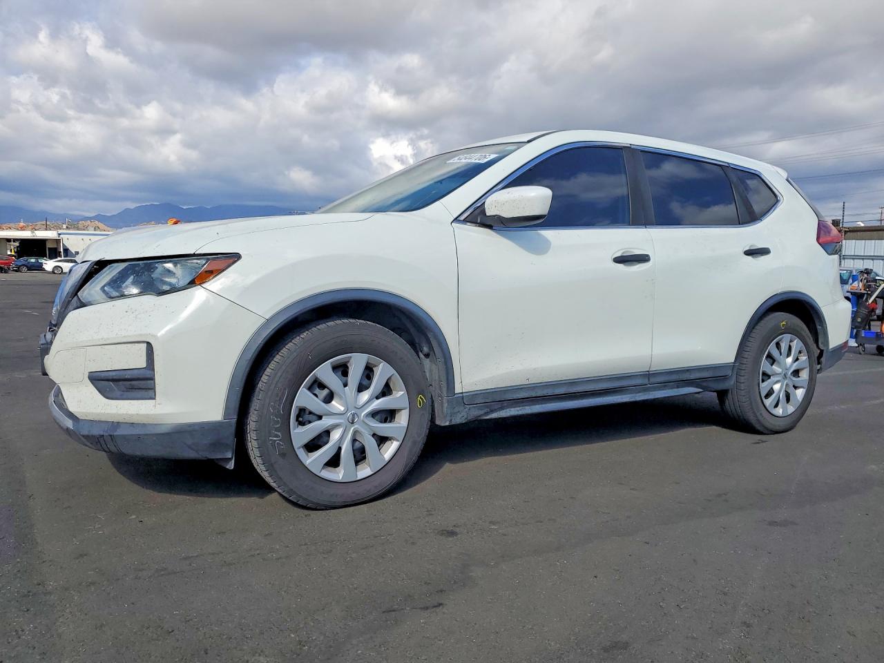 2019 NISSAN ROGUE S