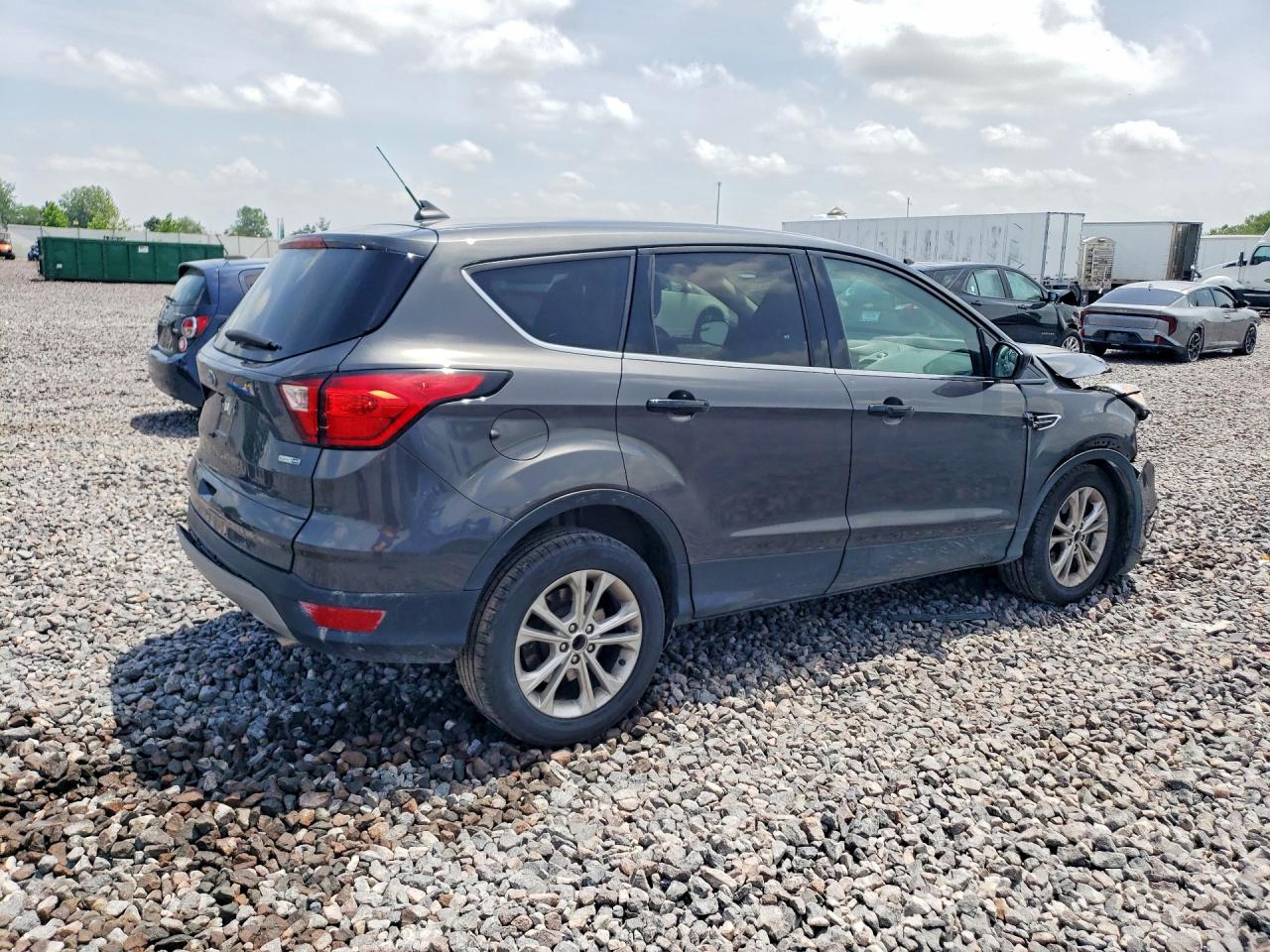 2019 FORD ESCAPE SE — снимка 3