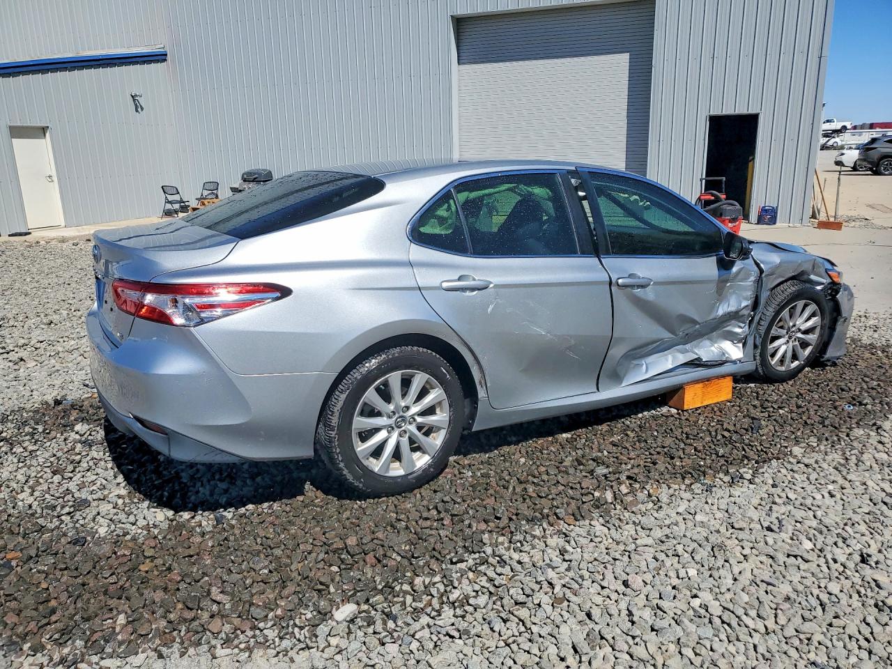 2018 TOYOTA CAMRY LE — снимка 3