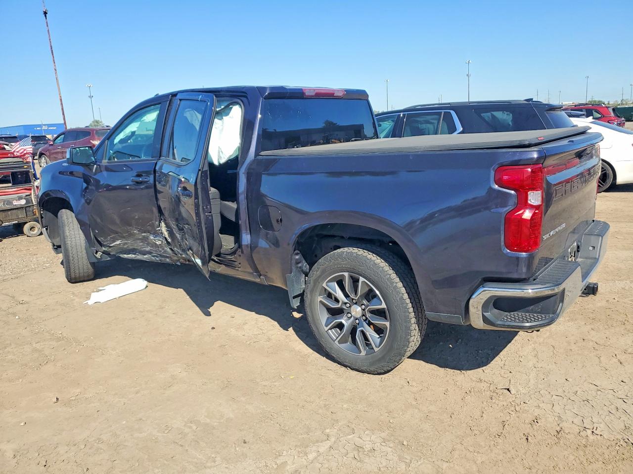 2023 CHEVROLET SILVERADO K1500 LT-L — снимка 2