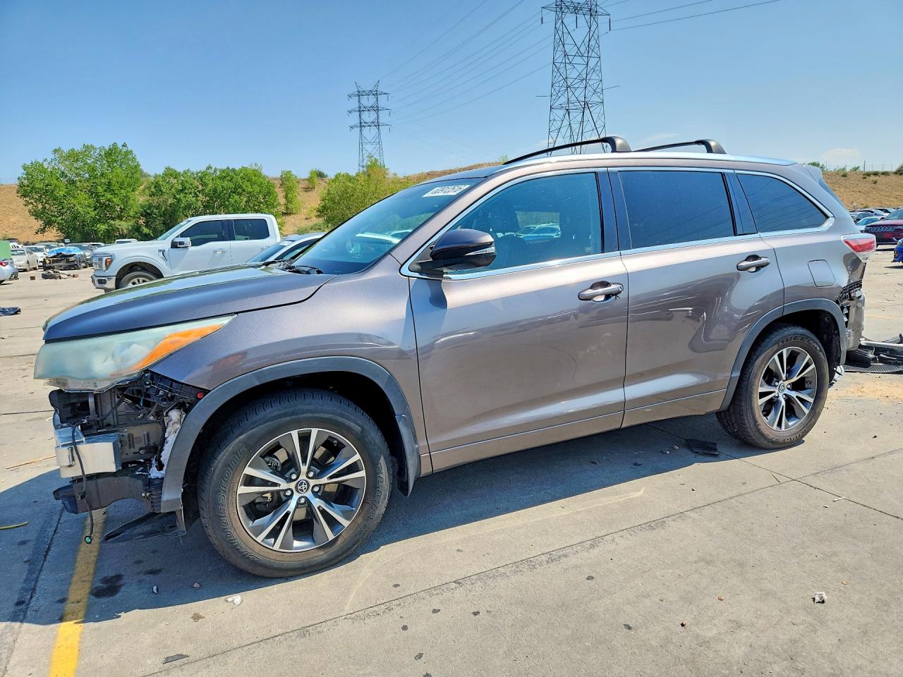 2016 TOYOTA HIGHLANDER XLE