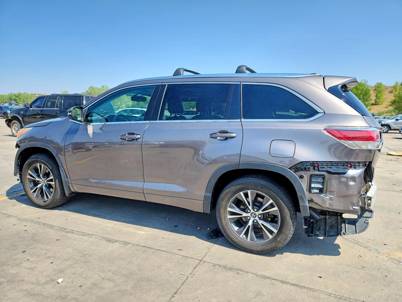 2016 TOYOTA HIGHLANDER XLE — снимка 2
