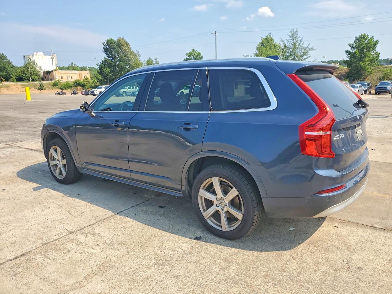 2022 VOLVO XC90 T5 MOMENTUM — снимка 2