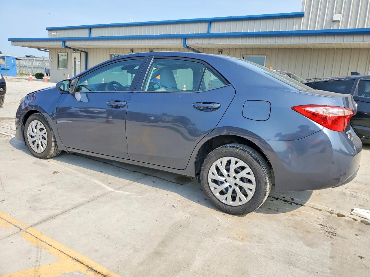 2017 TOYOTA COROLLA LE — снимка 2