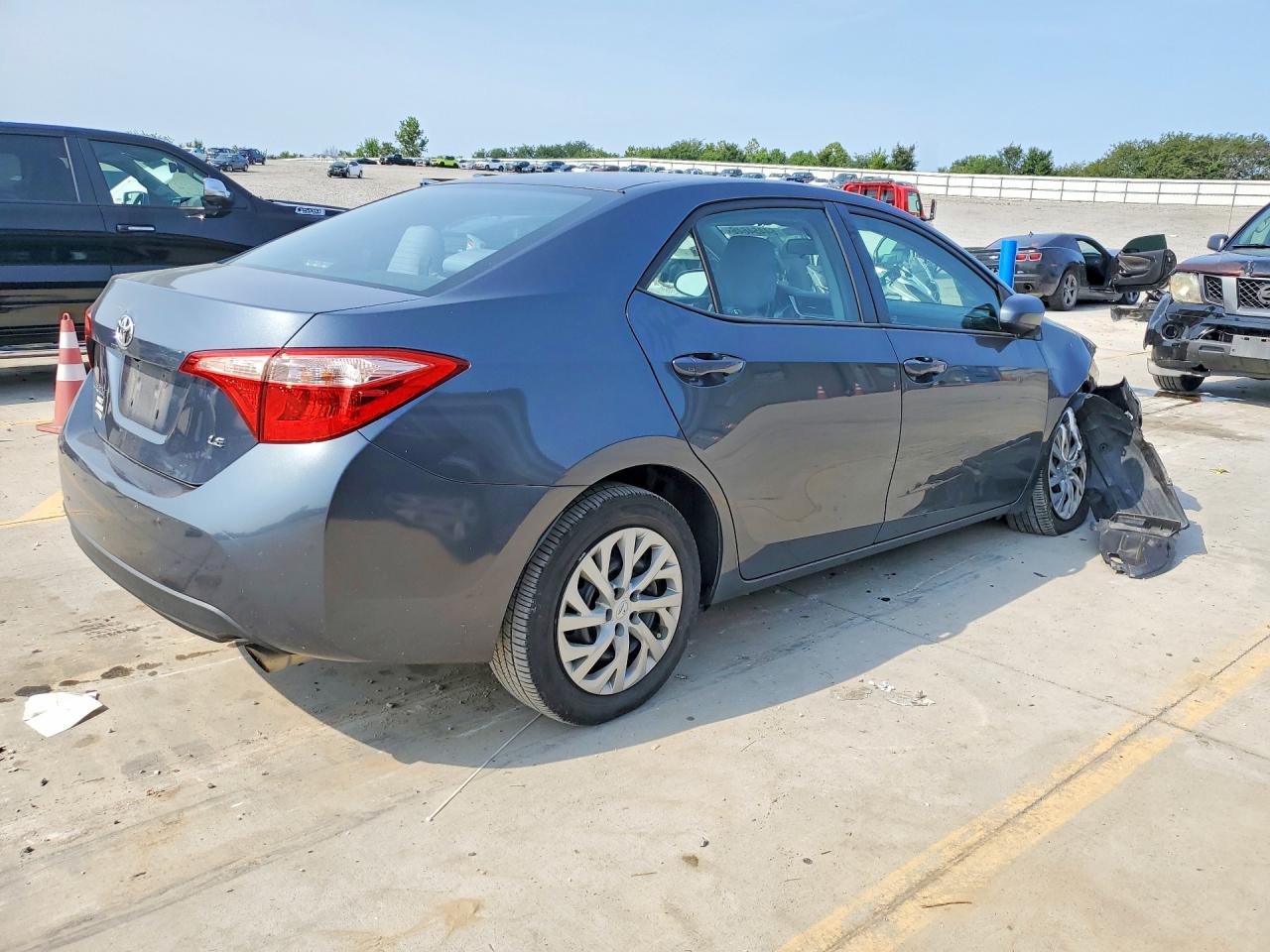 2017 TOYOTA COROLLA LE — снимка 3