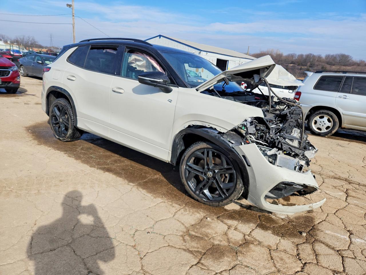 2025 VOLKSWAGEN TIGUAN SE R-LINE BLACK — снимка 4