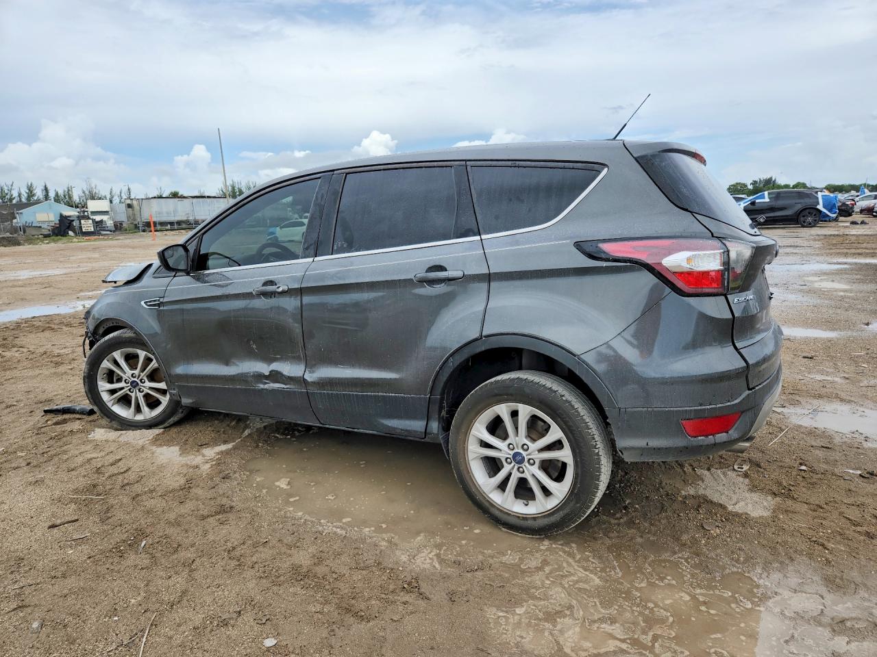 2017 FORD ESCAPE SE — снимка 2