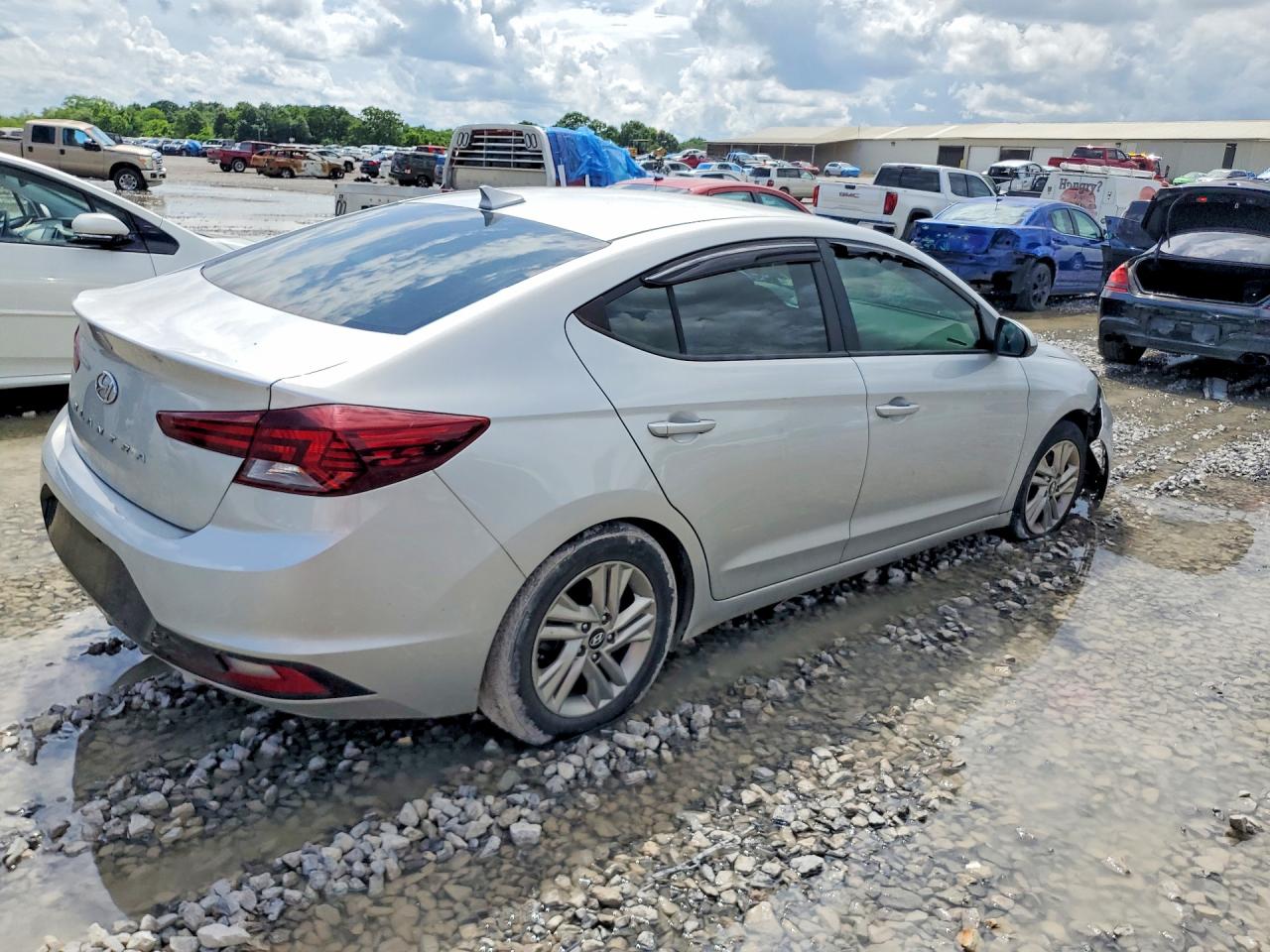 2019 HYUNDAI ELANTRA SEL — снимка 3