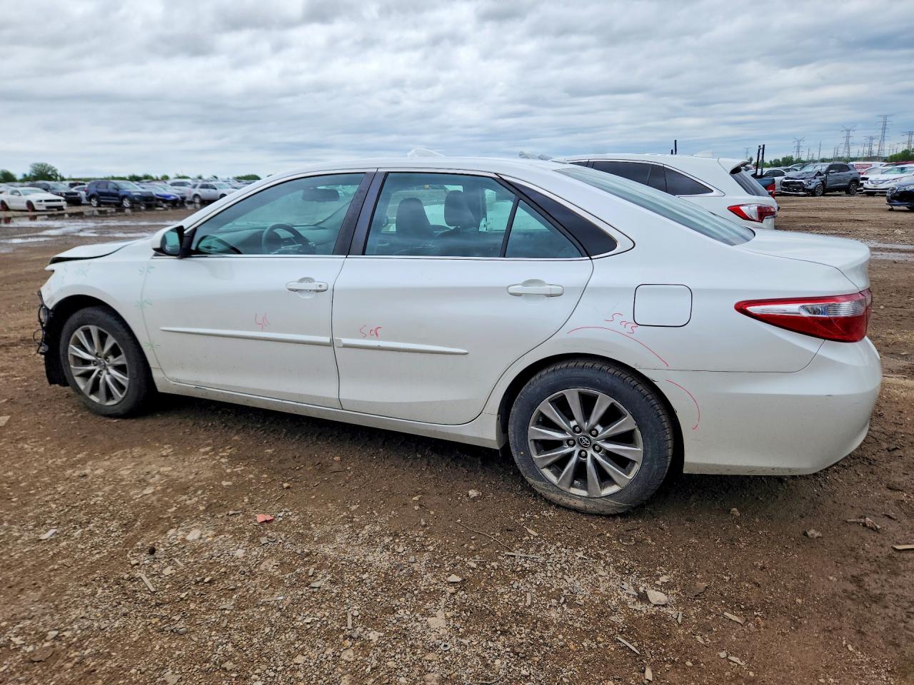 2017 TOYOTA CAMRY XLE — снимка 2