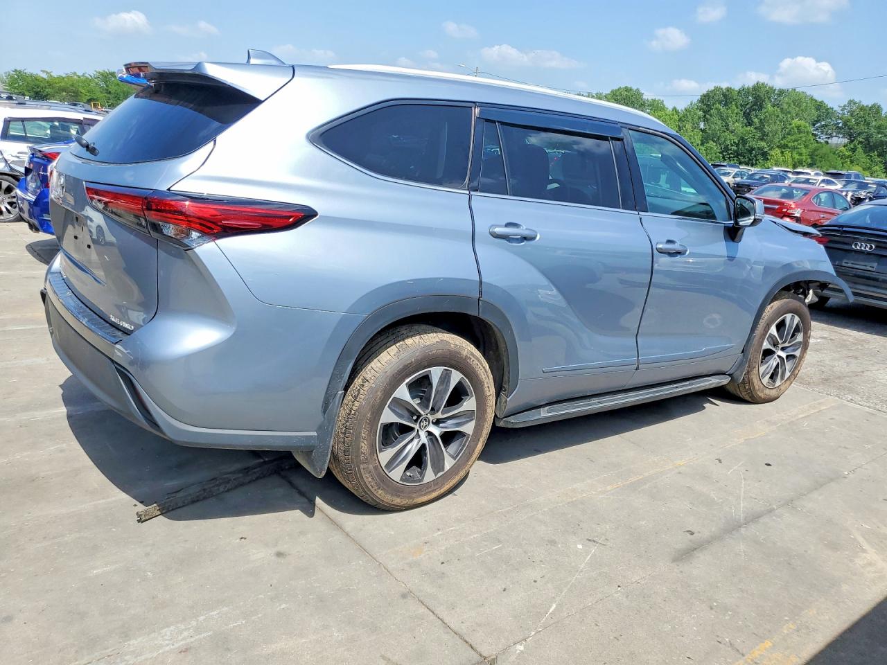 2022 TOYOTA HIGHLANDER XLE — снимка 3